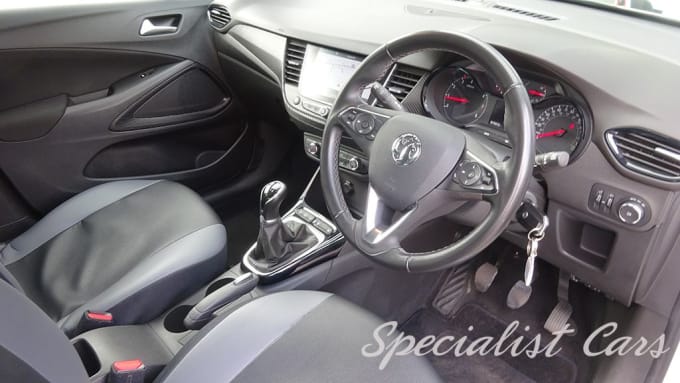 2025 Vauxhall Crossland X