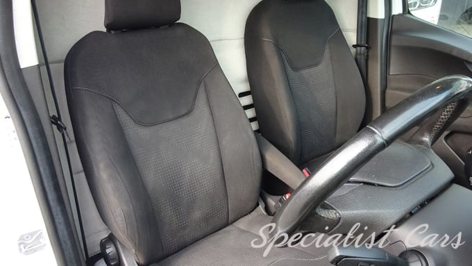 2025 Ford Transit Courier
