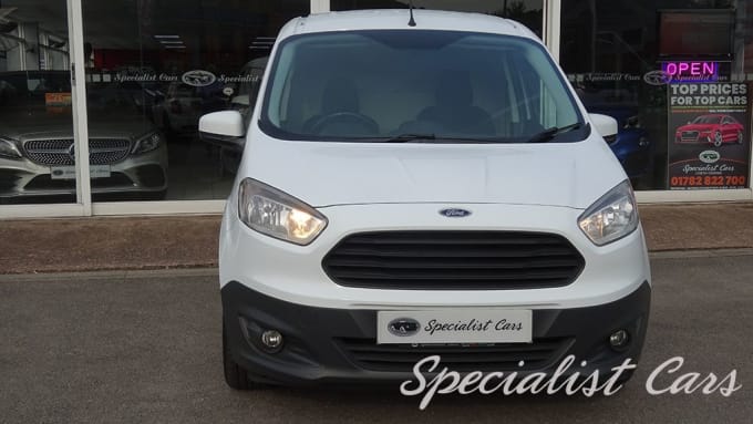 2025 Ford Transit Courier