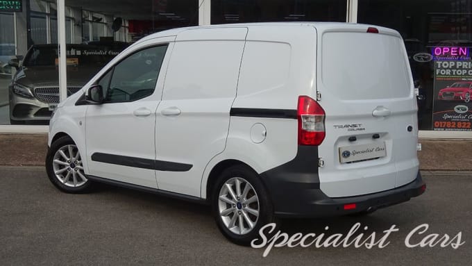 2025 Ford Transit Courier