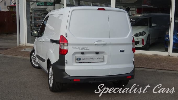 2025 Ford Transit Courier