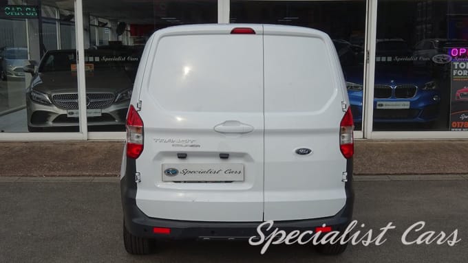 2025 Ford Transit Courier