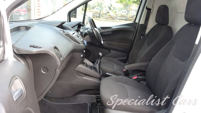 2025 Ford Transit Courier