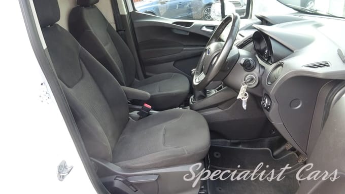 2025 Ford Transit Courier