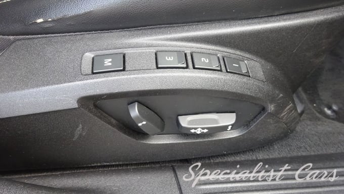 2025 Volvo V40