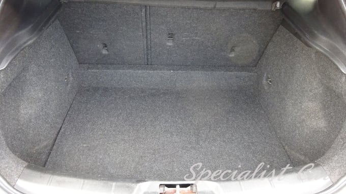 2025 Volvo V40