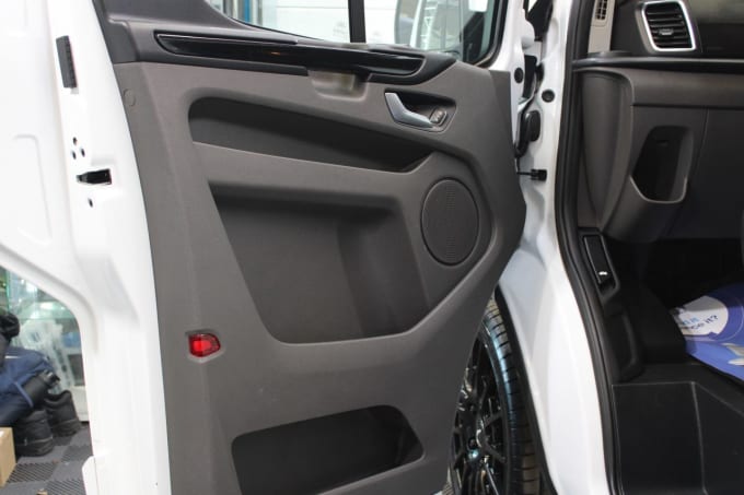 2025 Ford Transit Custom