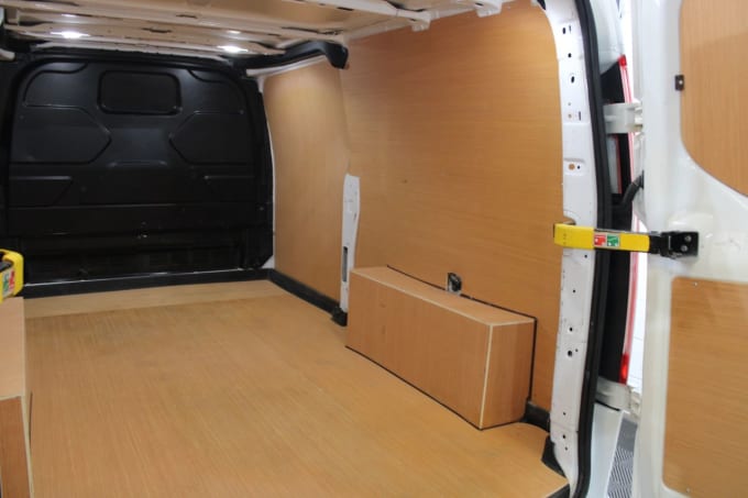 2025 Ford Transit Custom