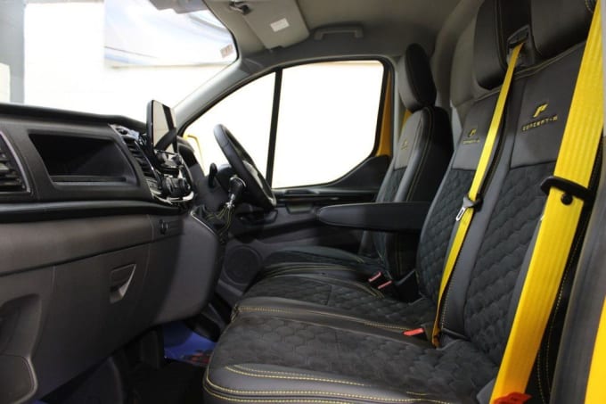2025 Ford Transit Custom