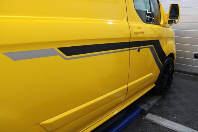 2025 Ford Transit Custom