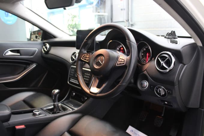 2025 Mercedes-benz 180