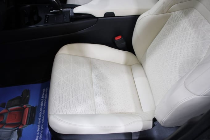 2025 Lexus Ux