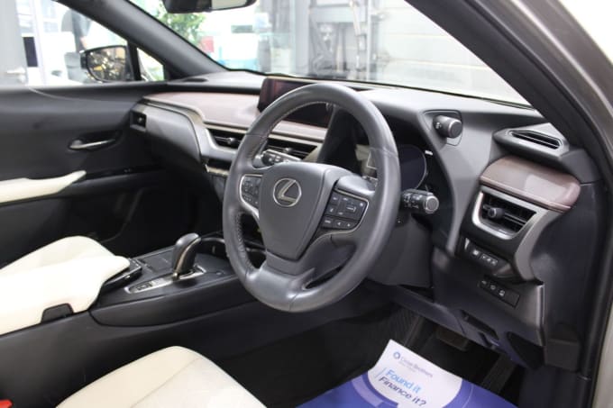 2025 Lexus Ux