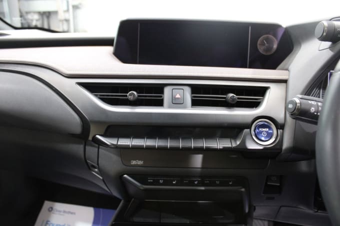 2025 Lexus Ux