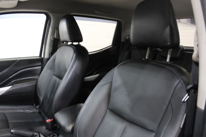 2025 Nissan Navara