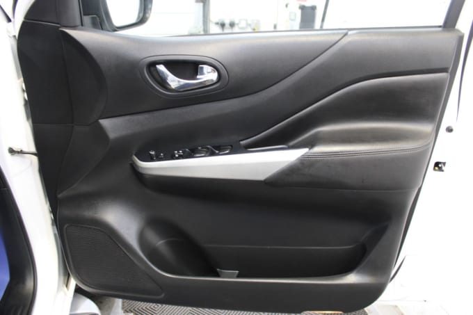 2025 Nissan Navara