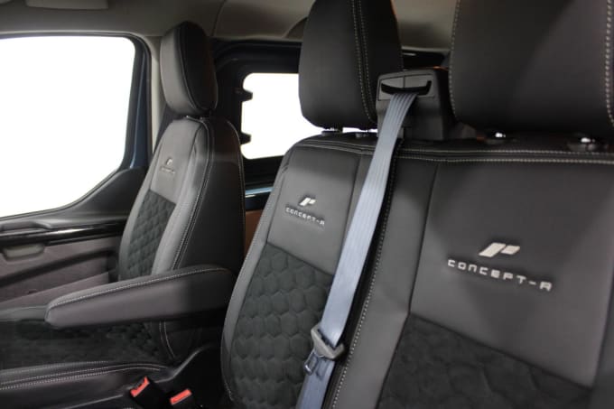 2025 Ford Transit Custom