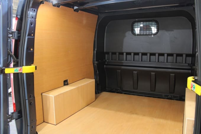 2025 Ford Transit Custom