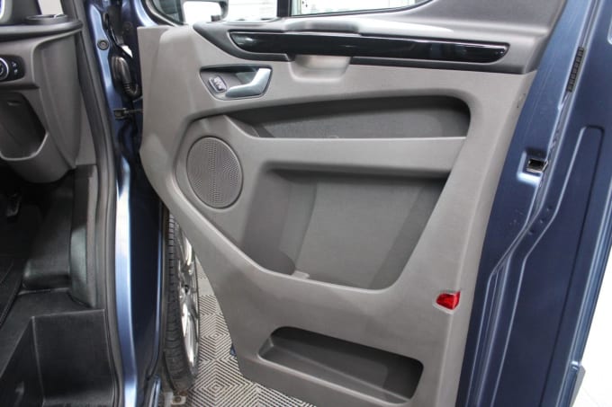 2025 Ford Transit Custom