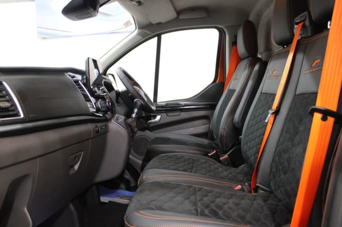 2025 Ford Transit Custom