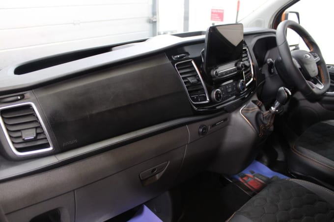 2025 Ford Transit Custom