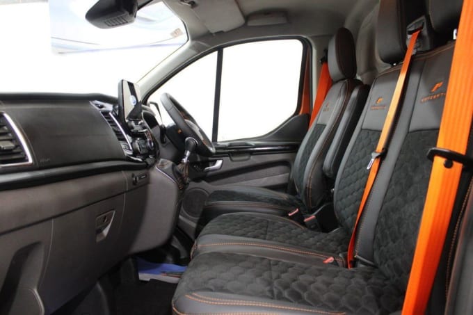 2025 Ford Transit Custom