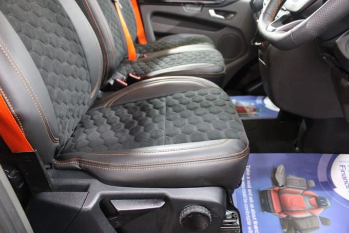 2025 Ford Transit Custom