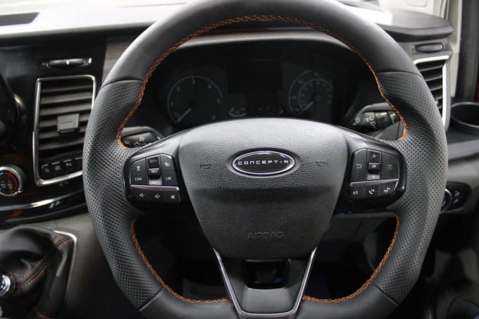 2025 Ford Transit Custom