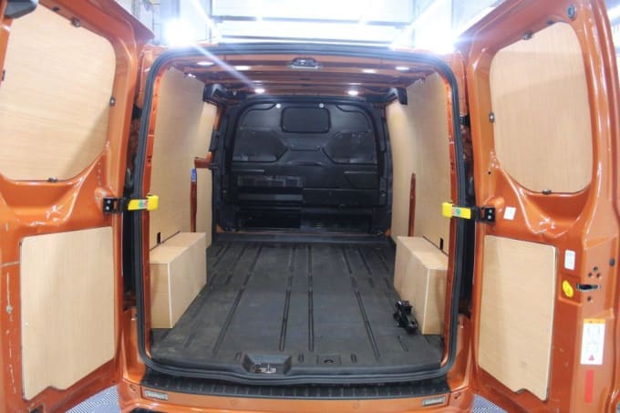2025 Ford Transit Custom