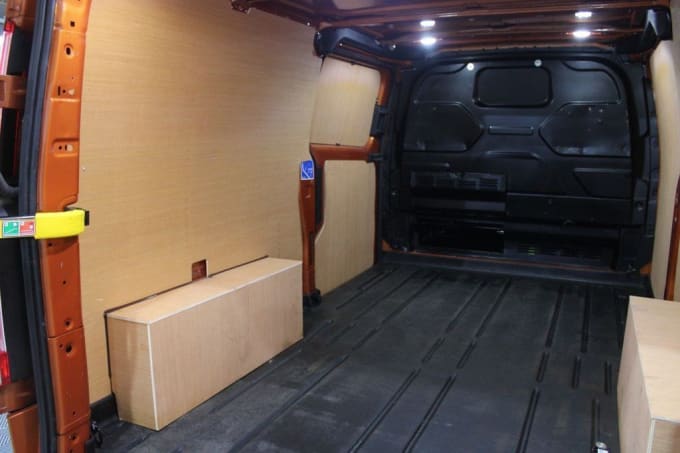 2025 Ford Transit Custom