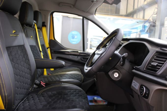 2025 Ford Transit Custom