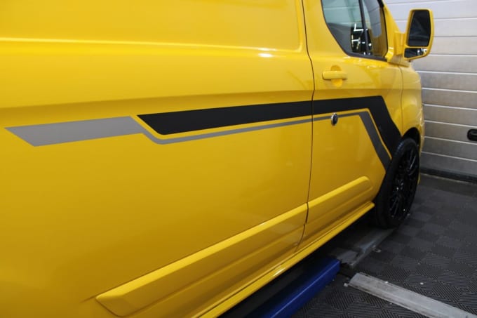 2025 Ford Transit Custom
