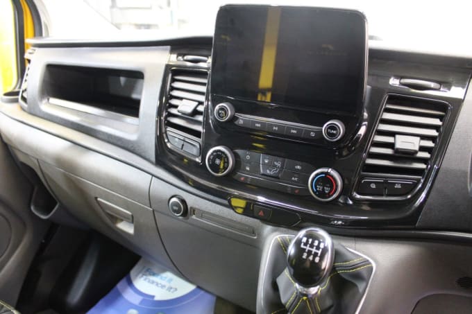 2025 Ford Transit Custom