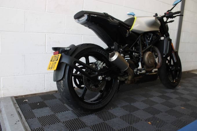 2025 Husqvarna Vitpilen 701