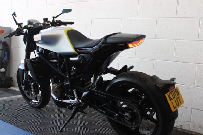 2025 Husqvarna Vitpilen 701