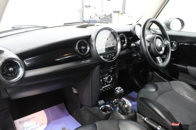 2025 Mini Hatch