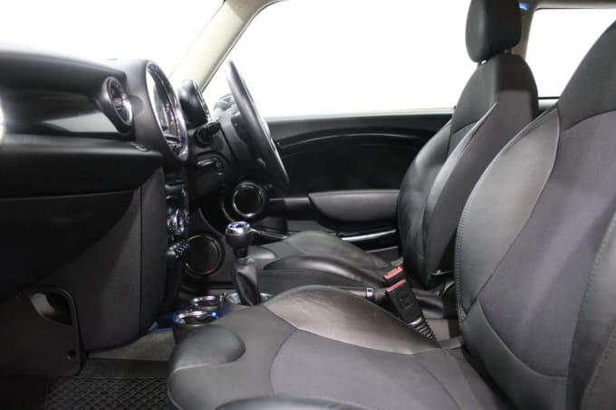 2025 Mini Hatch