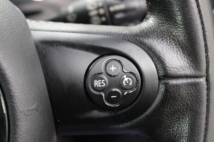 2025 Mini Hatch
