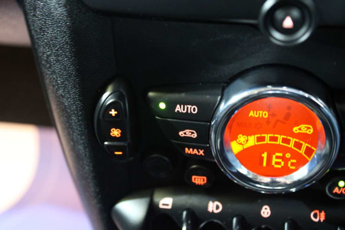 2025 Mini Hatch
