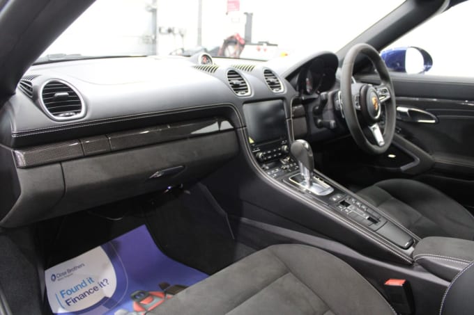 2023 Porsche 718 Boxster