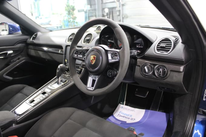 2023 Porsche 718 Boxster