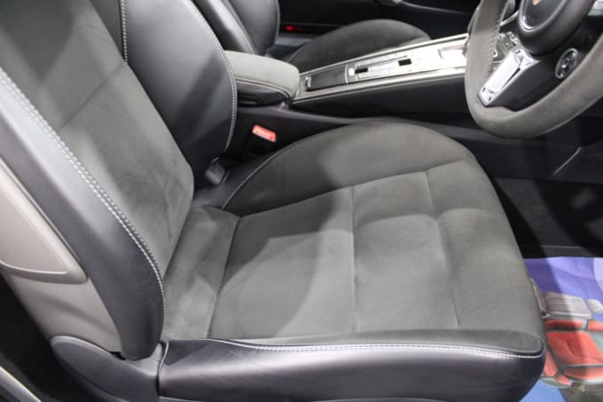 2023 Porsche 718 Boxster