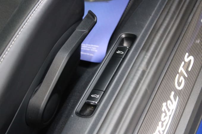 2023 Porsche 718 Boxster