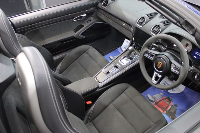 2023 Porsche 718 Boxster