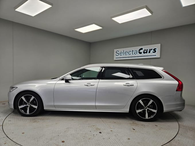 2025 Volvo V90