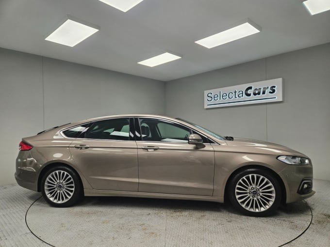 2025 Ford Mondeo