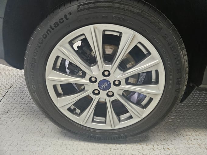 2025 Ford Kuga