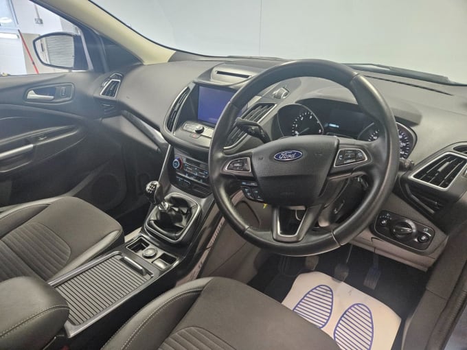 2025 Ford Kuga
