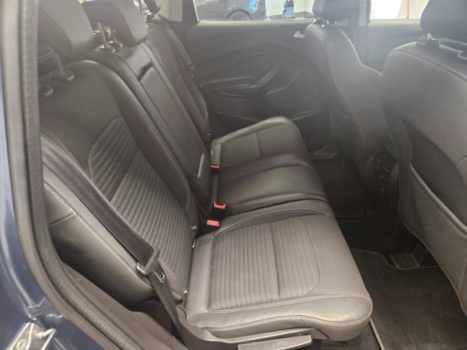 2025 Ford Kuga