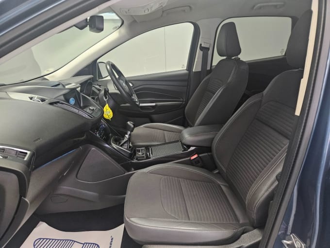 2025 Ford Kuga